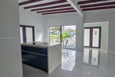 Купить виллу или дом в Майами, Флорида 4 спальни, 140.19м2, № 2007477 - фото 11