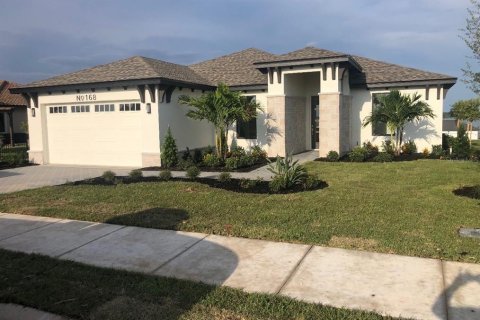 Casa en Lake Alfred, Florida 3 dormitorios, 170.66 m2 № 2135097