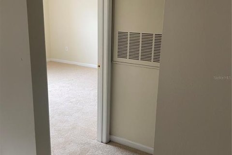 Condo in Tampa, Florida, 1 bedroom  № 1910495 - photo 6