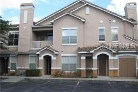 Condo in Tampa, Florida, 1 bedroom  № 1910495 - photo 1