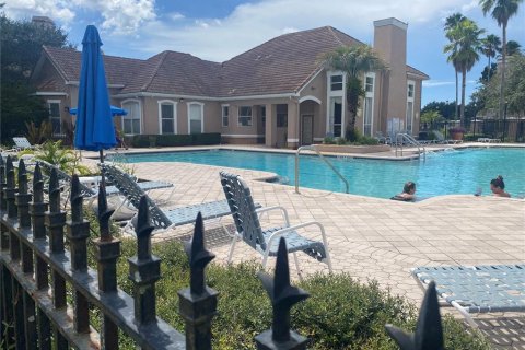 Condo in Tampa, Florida, 1 bedroom  № 1910495 - photo 13