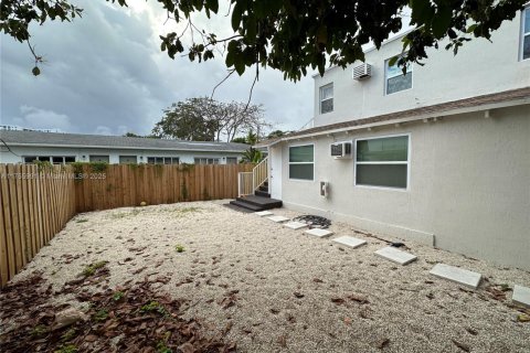 Commercial property in Miami, Florida 186.08 sq.m. № 1863797 - photo 16
