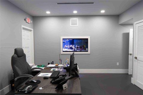 Купить коммерческую недвижимость в Хайалиа, Флорида № 2012756 - фото 14