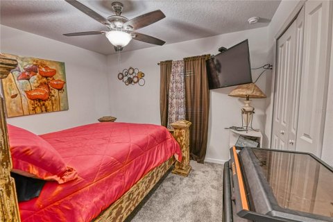 House in Davenport, Florida 3 bedrooms, 144.93 sq.m. № 2213788 - photo 17