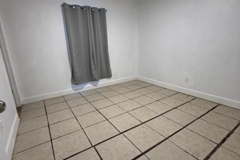 House in Orlando, Florida 3 bedrooms, 102.56 sq.m. № 2395993 - photo 5