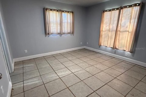 House in Orlando, Florida 3 bedrooms, 102.56 sq.m. № 2395993 - photo 3