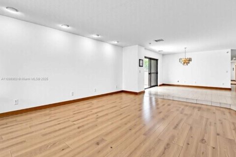 Casa en venta en Fort Lauderdale, Florida, 3 dormitorios, 197.88 m2 № 1966092 - foto 9