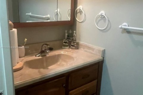 Copropriété à vendre à Lake Worth, Floride: 1 chambre № 1985201 - photo 12