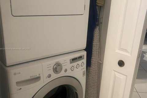 Copropriété à vendre à Lake Worth, Floride: 1 chambre № 1985201 - photo 16