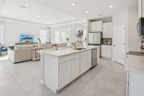 Casa en venta en Zephyrhills, Florida, 4 dormitorios, 259.57 m2 № 1905147 - foto 17
