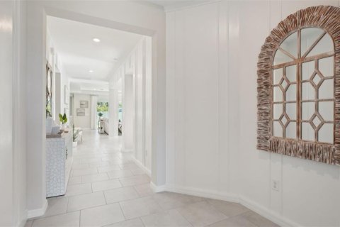 Casa en venta en Zephyrhills, Florida, 4 dormitorios, 259.57 m2 № 1905147 - foto 2