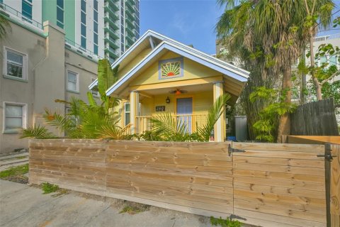 Villa ou maison à louer à Saint Petersburg, Floride: 2 chambres, 91.04 m2 № 2148562 - photo 4