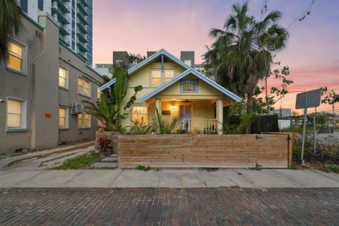 Villa ou maison à louer à Saint Petersburg, Floride: 2 chambres, 91.04 m2 № 2148562 - photo 9