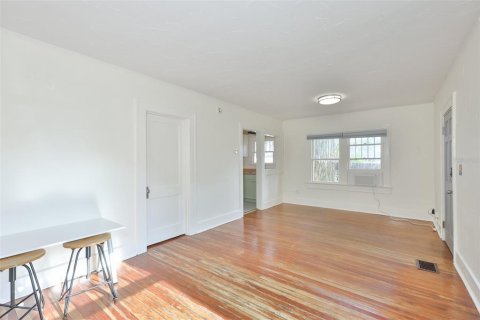Villa ou maison à louer à Saint Petersburg, Floride: 2 chambres, 91.04 m2 № 2148562 - photo 12