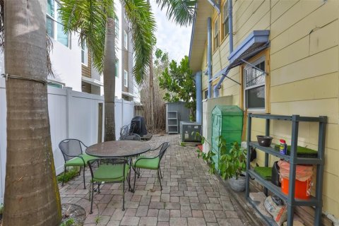 Villa ou maison à louer à Saint Petersburg, Floride: 2 chambres, 91.04 m2 № 2148562 - photo 2