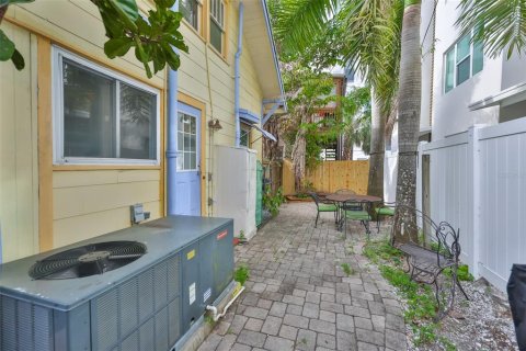 Villa ou maison à louer à Saint Petersburg, Floride: 2 chambres, 91.04 m2 № 2148562 - photo 24