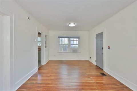 Villa ou maison à louer à Saint Petersburg, Floride: 2 chambres, 91.04 m2 № 2148562 - photo 11