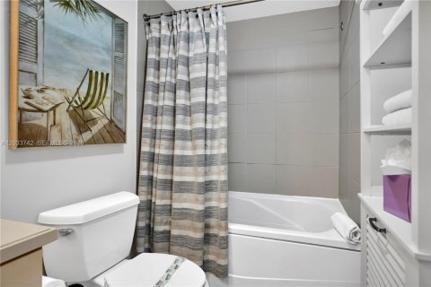 Снять в аренду кондоминиум в Майами, Флорида 36.98м2, № 2078030 - фото 12