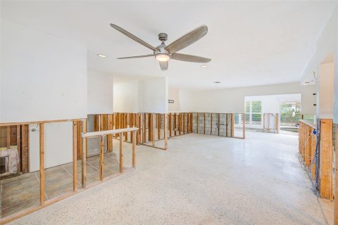 Casa en venta en Tampa, Florida, 3 dormitorios, 155.98 m2 № 1801712 - foto 3