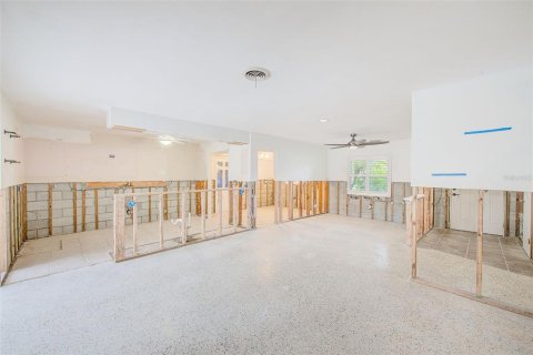 Casa en venta en Tampa, Florida, 3 dormitorios, 155.98 m2 № 1801712 - foto 4