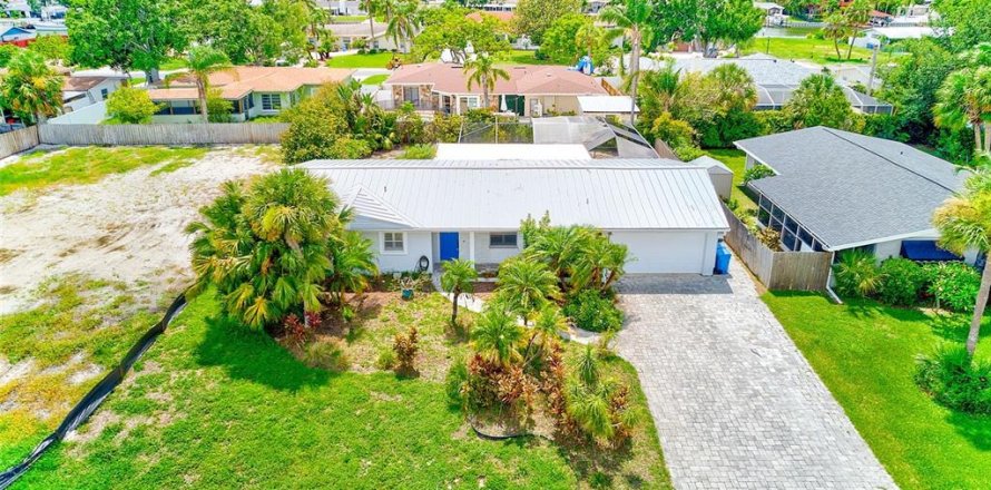 Casa en Tampa, Florida 3 dormitorios, 155.98 m2 № 1801712