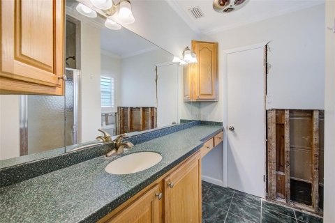 Casa en venta en Tampa, Florida, 3 dormitorios, 155.98 m2 № 1801712 - foto 9