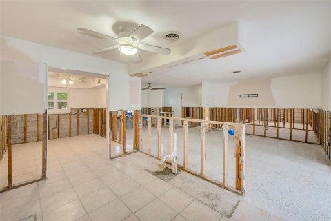 Casa en venta en Tampa, Florida, 3 dormitorios, 155.98 m2 № 1801712 - foto 5