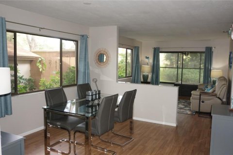 Condo in Hudson, Florida, 2 bedrooms  № 1767488 - photo 9