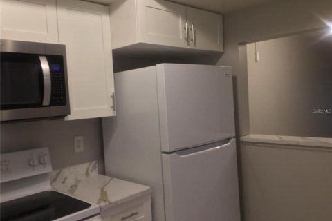 Condominio en alquiler en Largo, Florida, 2 dormitorios, 78.04 m2 № 1837754 - foto 4