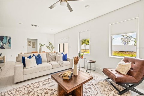 House in Mascotte, Florida 4 bedrooms, 185.62 sq.m. № 1869578 - photo 16