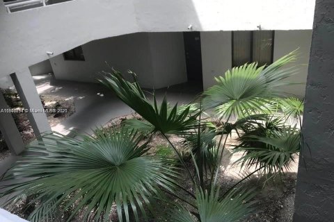 Condominio en venta en Miami, Florida, 2 dormitorios, 99.78 m2 № 1952088 - foto 16