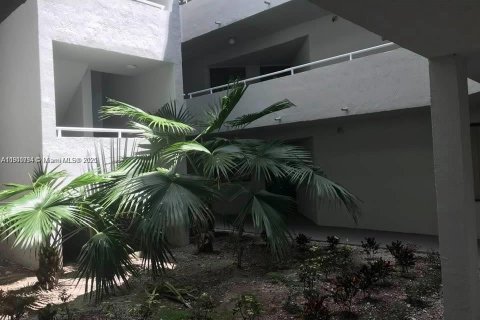 Condominio en venta en Miami, Florida, 2 dormitorios, 99.78 m2 № 1952088 - foto 18