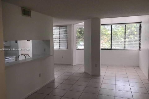 Condominio en venta en Miami, Florida, 2 dormitorios, 99.78 m2 № 1952088 - foto 10