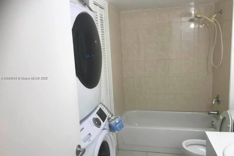 Condominio en venta en Miami, Florida, 2 dormitorios, 99.78 m2 № 1952088 - foto 14