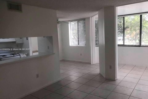 Condominio en venta en Miami, Florida, 2 dormitorios, 99.78 m2 № 1952088 - foto 3