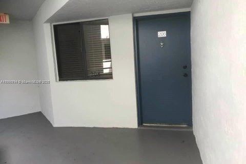 Condominio en venta en Miami, Florida, 2 dormitorios, 99.78 m2 № 1952088 - foto 11
