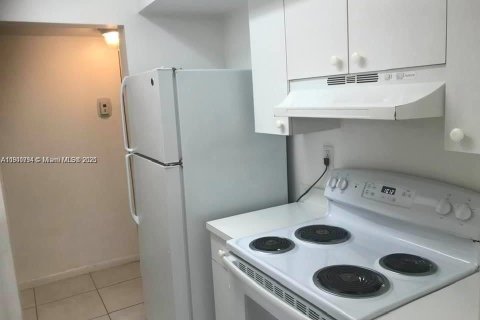 Condominio en venta en Miami, Florida, 2 dormitorios, 99.78 m2 № 1952088 - foto 12