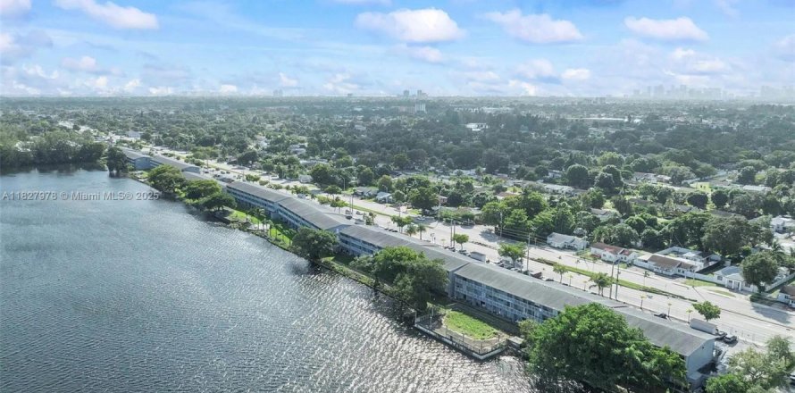 Квартира в Майами, Флорида 1 спальня, 78.97м2 № 1957566