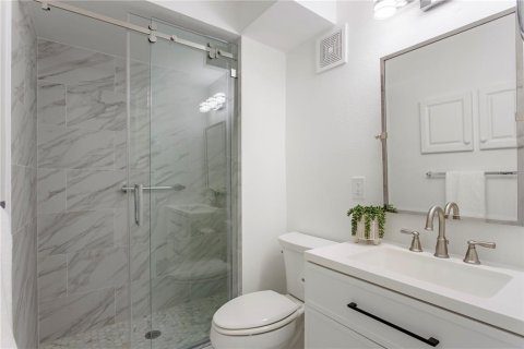 Condo in Longboat Key, Florida, 2 bedrooms № 2098397 - photo 8