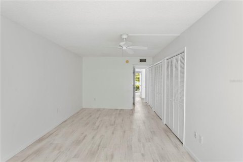 Condo in Longboat Key, Florida, 2 bedrooms № 2098397 - photo 6