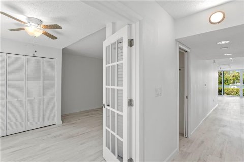 Condo in Longboat Key, Florida, 2 bedrooms № 2098397 - photo 4