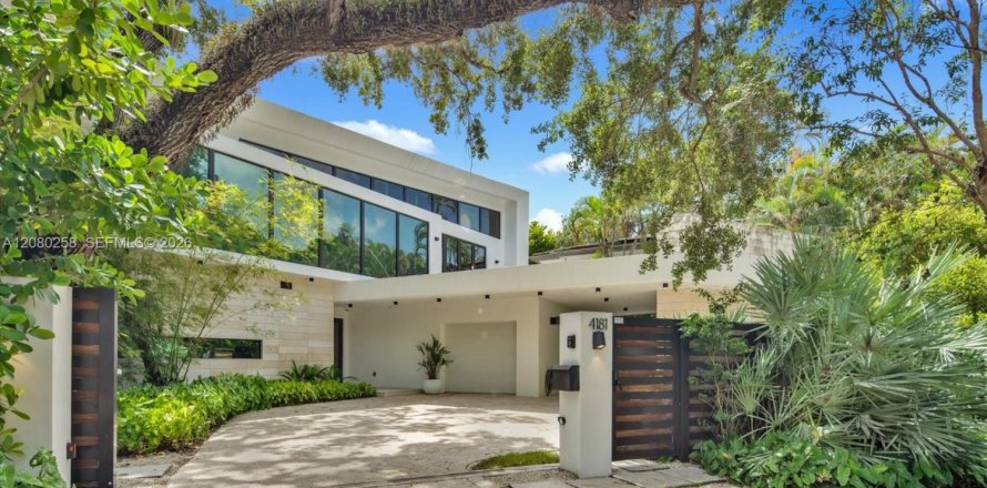 House in Miami, Florida 5 bedrooms, 486.53 sq.m. № 2340414