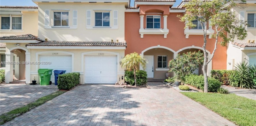 Таунхаус в Санрайз, Флорида 3 спальни, 167.32м2 № 1999795