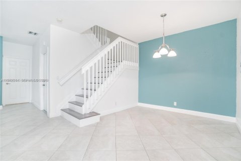 Купить таунхаус в Санрайз, Флорида 3 спальни, 167.32м2, № 1999795 - фото 9