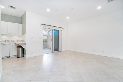 Купить таунхаус в Санрайз, Флорида 3 спальни, 167.32м2, № 1999795 - фото 10