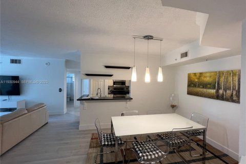 Copropriété à louer à Sunny Isles Beach, Floride: 3 chambres, 117.43 m2 № 1989724 - photo 14