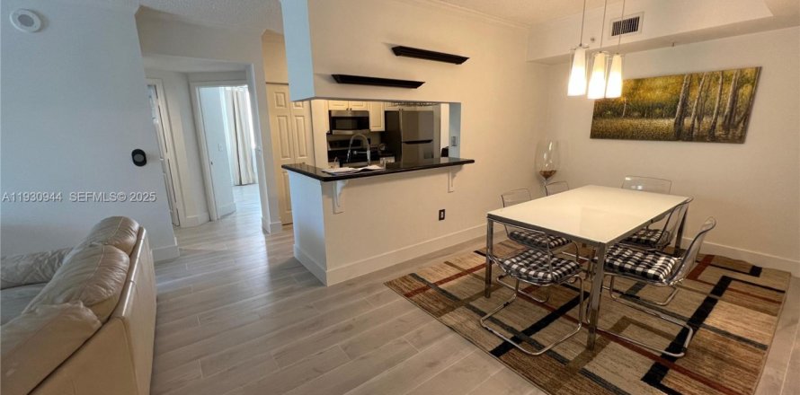 Condo à Sunny Isles Beach, Floride, 3 chambres № 1989724