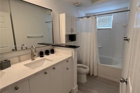 Copropriété à louer à Sunny Isles Beach, Floride: 3 chambres, 117.43 m2 № 1989724 - photo 17