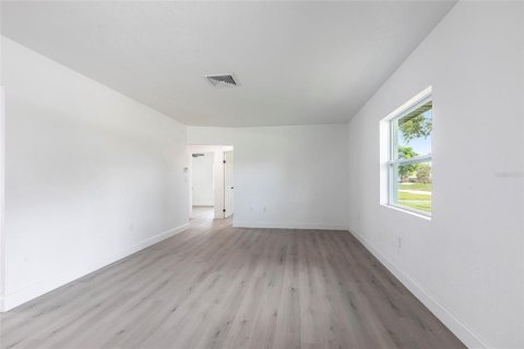 Casa en venta en Saint Petersburg, Florida, 3 dormitorios, 178.84 m2 № 1857872 - foto 7