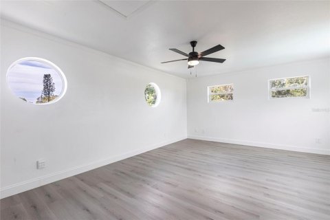 Casa en venta en Saint Petersburg, Florida, 3 dormitorios, 178.84 m2 № 1857872 - foto 13